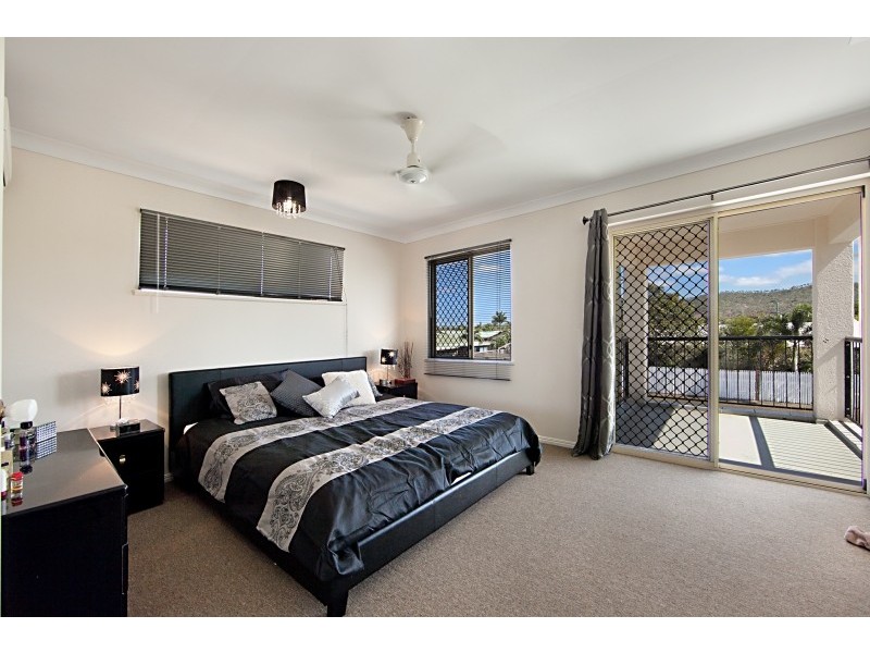 39 Gilmour Cres, Kirwan QLD 4817