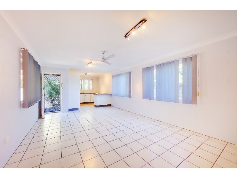 4/25 Clayton Street, Hermit Park QLD 4812