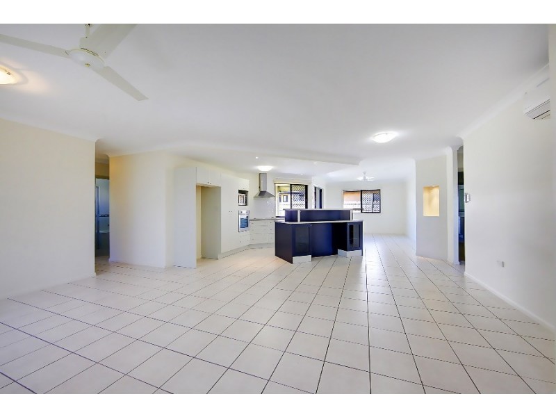 14 Timbury Way, Mount Louisa QLD 4814