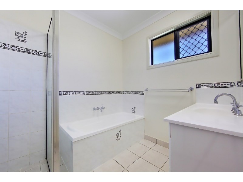 14 Timbury Way, Mount Louisa QLD 4814