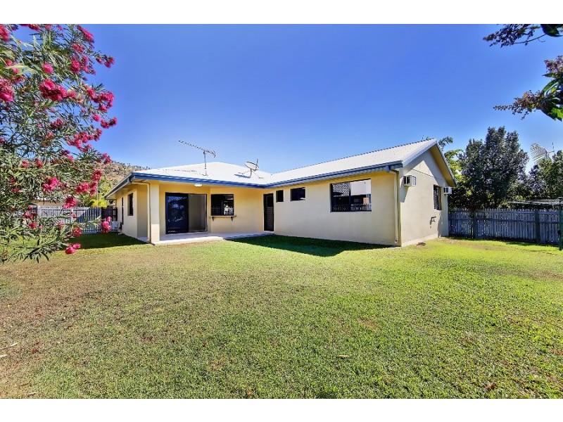 14 Timbury Way, Mount Louisa QLD 4814