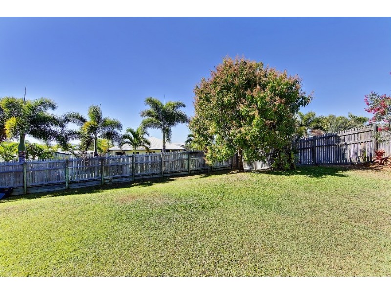 14 Timbury Way, Mount Louisa QLD 4814