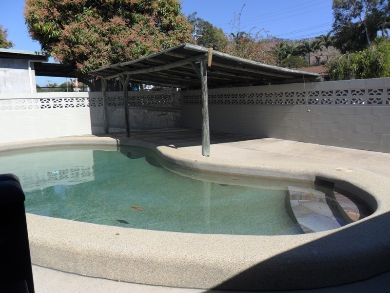 1 GILLIAT STREET, Wulguru QLD 4811