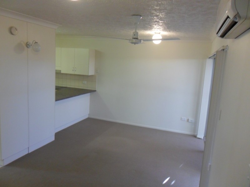 8/8 GLEESON STREET, Hermit Park QLD 4812