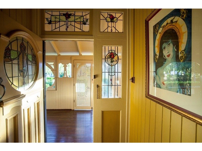 5 THE AVENUE, Hermit Park QLD 4812