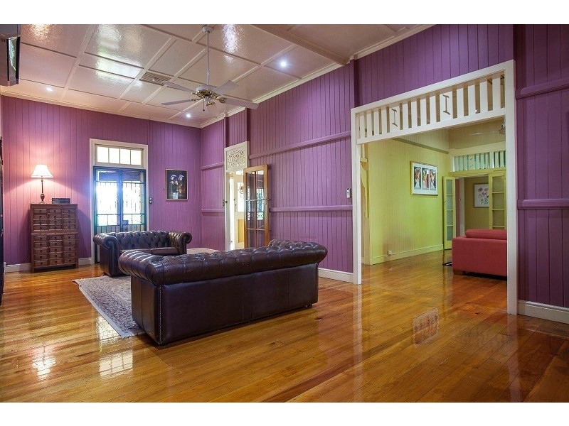 5 THE AVENUE, Hermit Park QLD 4812