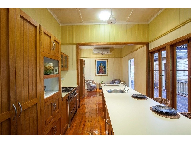 5 THE AVENUE, Hermit Park QLD 4812