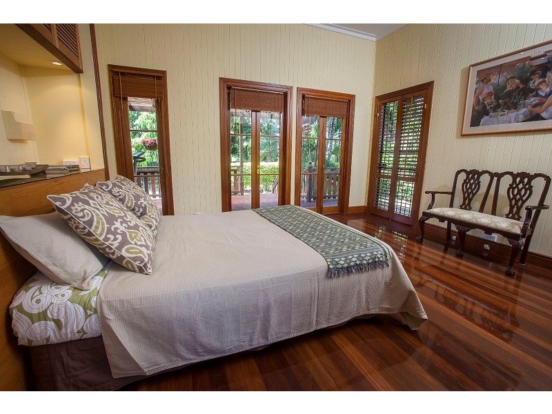 5 THE AVENUE, Hermit Park QLD 4812