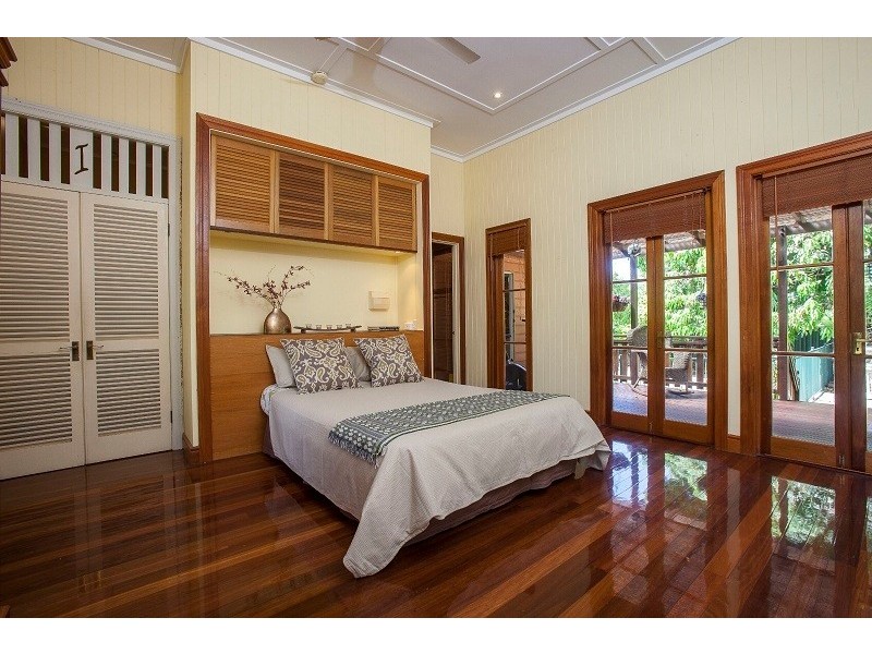 5 THE AVENUE, Hermit Park QLD 4812