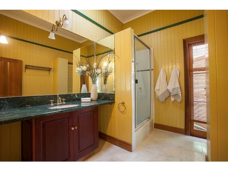 5 THE AVENUE, Hermit Park QLD 4812