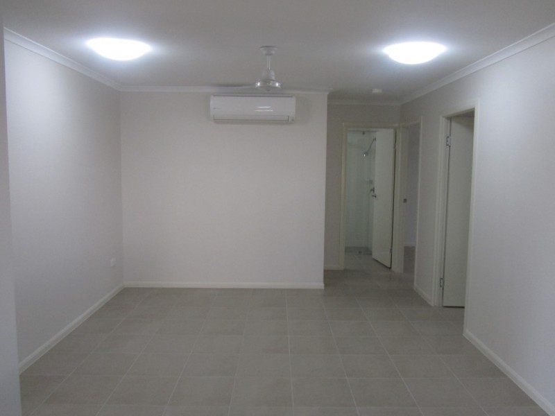 2/26 LOCHERN WAY, Bushland Beach QLD 4818