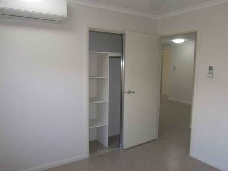 2/26 LOCHERN WAY, Bushland Beach QLD 4818