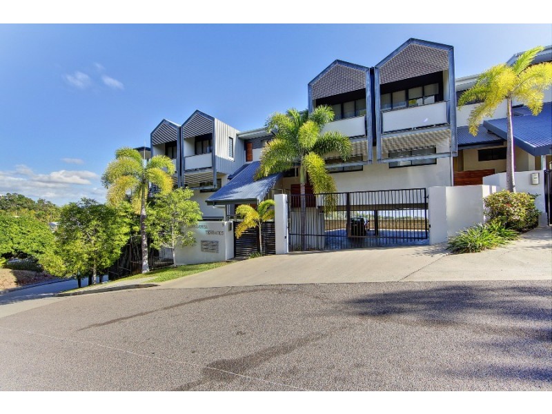 1/9 LITTLE STREET, Belgian Gardens QLD 4810