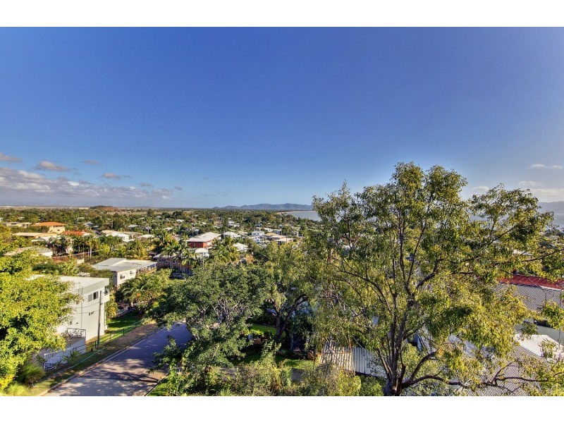 1/9 LITTLE STREET, Belgian Gardens QLD 4810