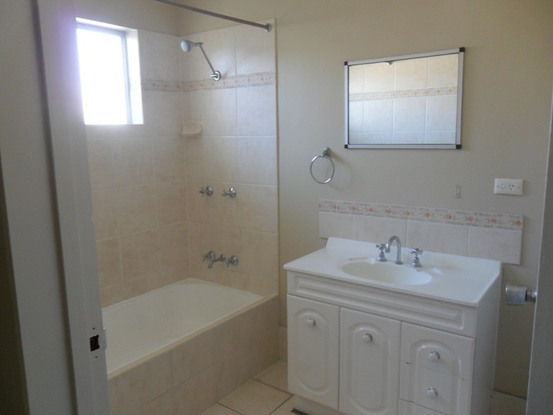 8 GANNET CRESCENT, Condon QLD 4815