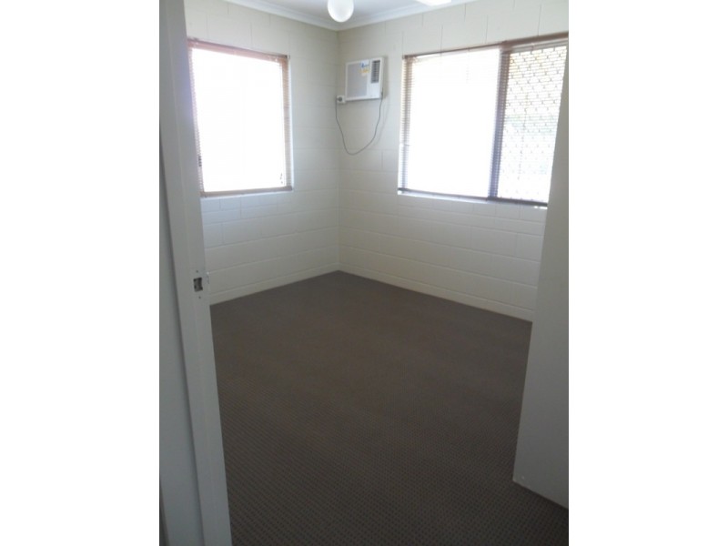 8 GANNET CRESCENT, Condon QLD 4815