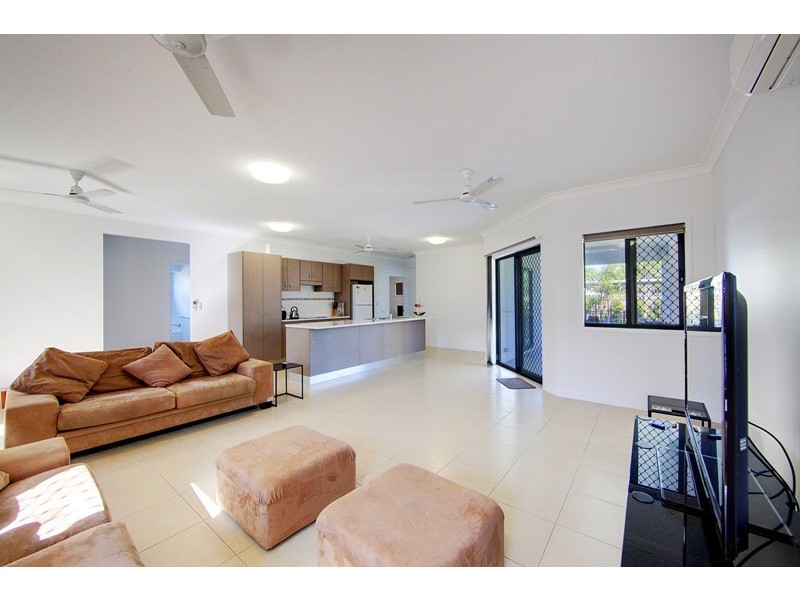 2/7 FREDERICK STREET, Oonoonba QLD 4811