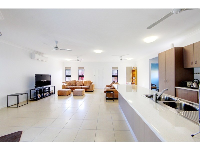 2/7 FREDERICK STREET, Oonoonba QLD 4811