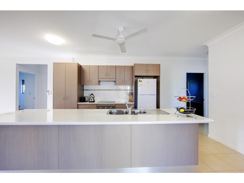 2/7 FREDERICK STREET, Oonoonba QLD 4811