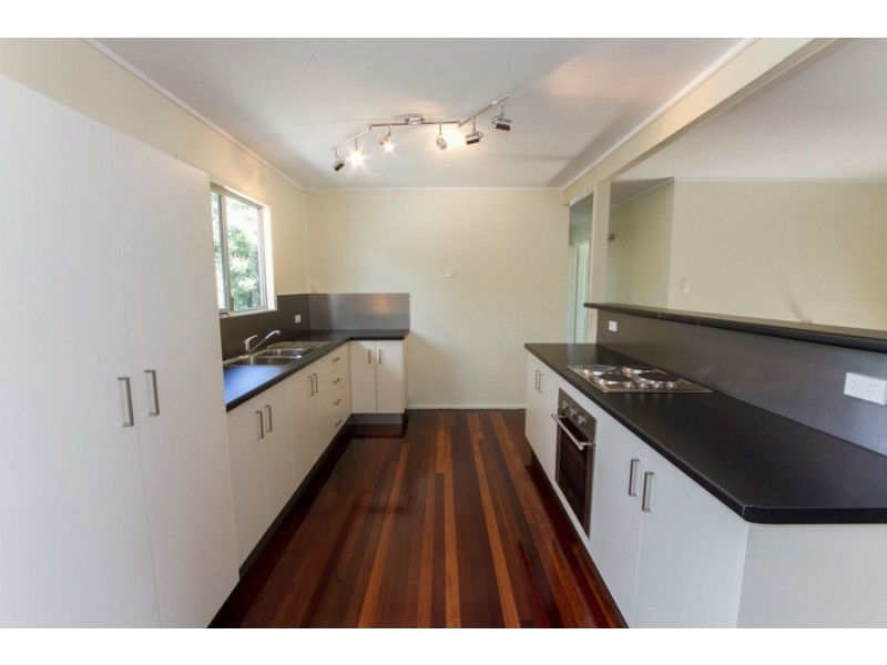 30 Burnett Crescent, Wulguru QLD 4811