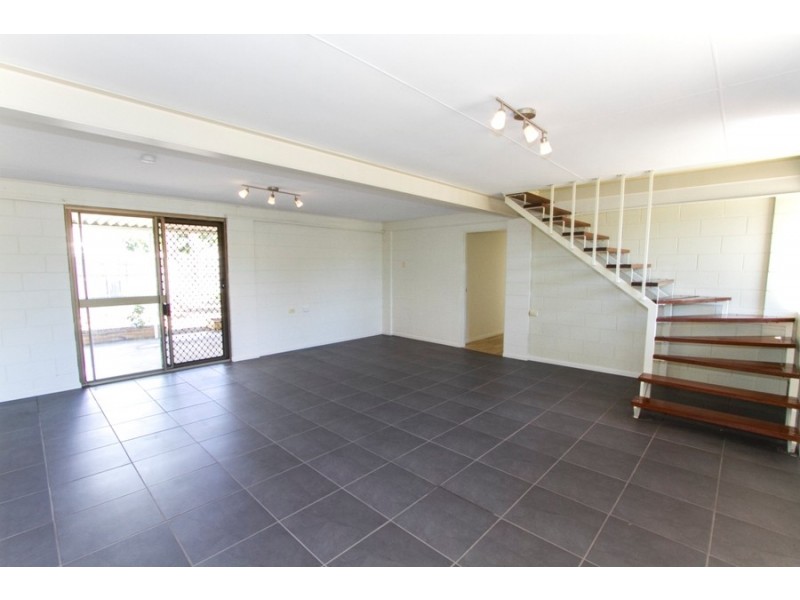 30 Burnett Crescent, Wulguru QLD 4811