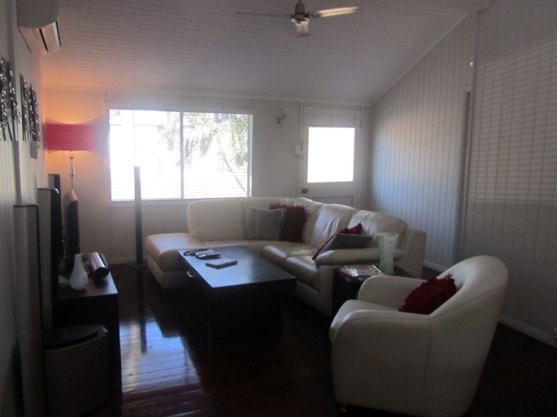 104 TENTH AVENUE, Railway Estate QLD 4810