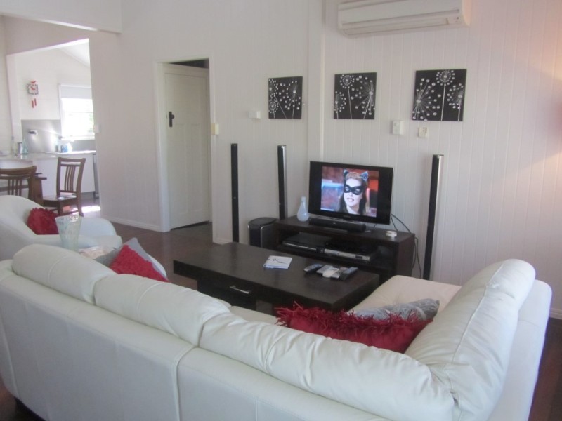 104 TENTH AVENUE, Railway Estate QLD 4810