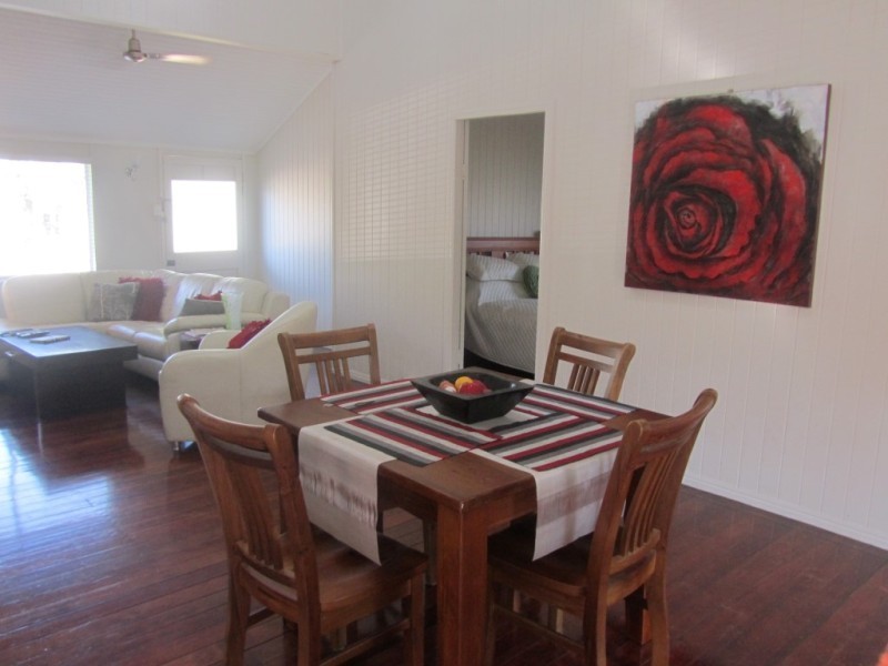 104 TENTH AVENUE, Railway Estate QLD 4810