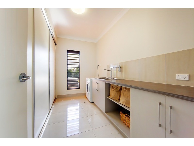 17 Scrubwren Circuit, Bohle Plains QLD 4817