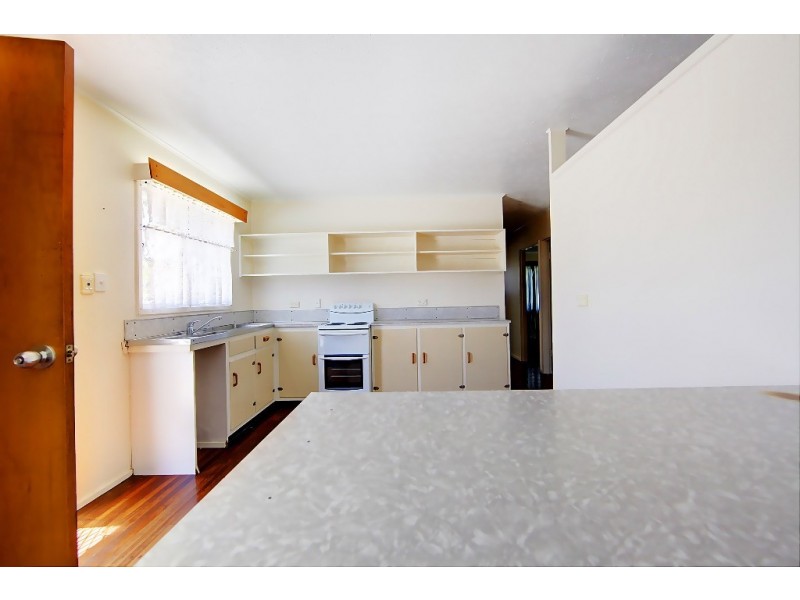 8 Sturges Street, Hermit Park QLD 4812