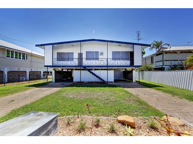 8 Sturges Street, Hermit Park QLD 4812