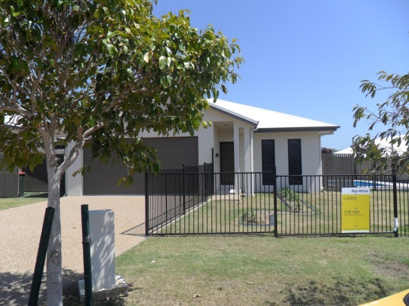 9 CHANNEL STREET, Bushland Beach QLD 4818