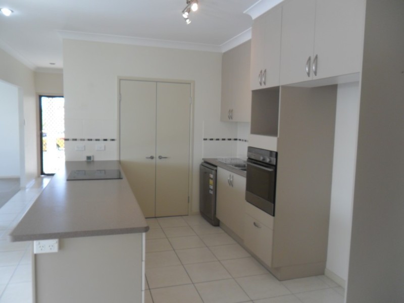 9 CHANNEL STREET, Bushland Beach QLD 4818