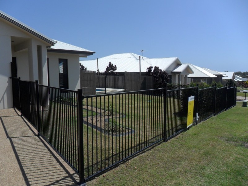 9 CHANNEL STREET, Bushland Beach QLD 4818