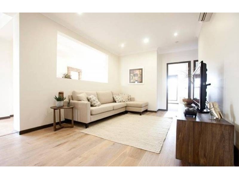 12 KAHANA AVENUE, Burdell QLD 4818