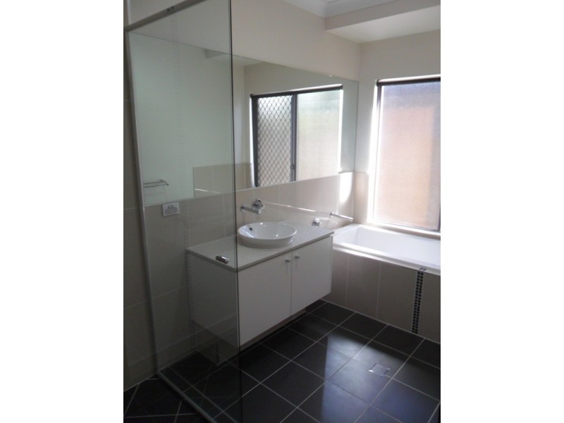 12 KAHANA AVENUE, Burdell QLD 4818