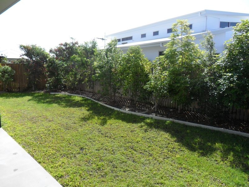 12 KAHANA AVENUE, Burdell QLD 4818