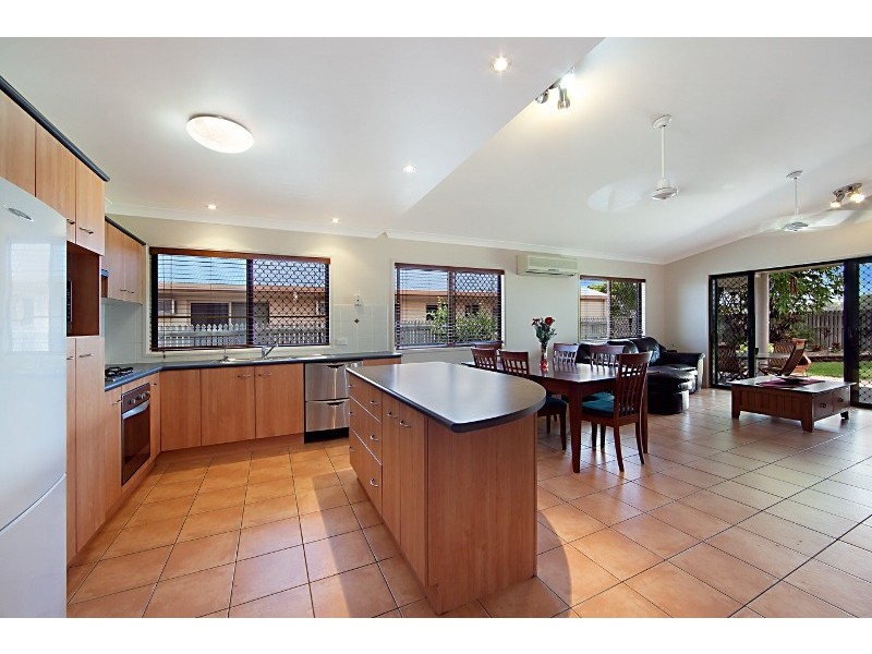 27 Brickondon Crescent, Annandale QLD 4814