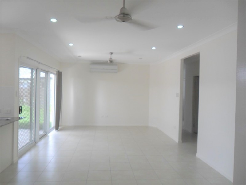 19 Ellenor Street, Mount Low QLD 4818