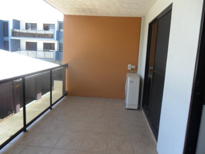 100 Railway Avenue, Railway Estate QLD 4810