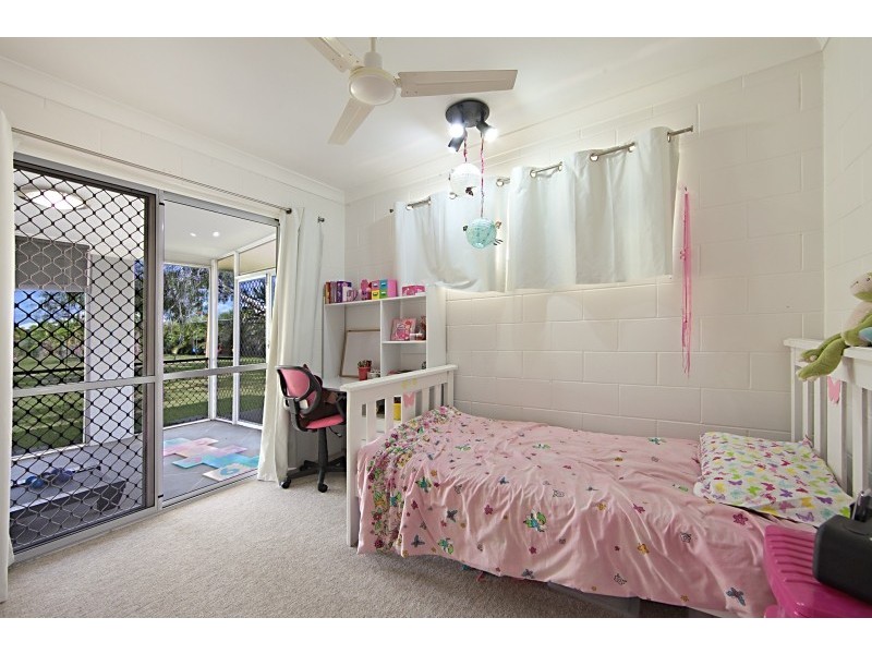 122 Mt Low Parkway, Mount Low QLD 4818