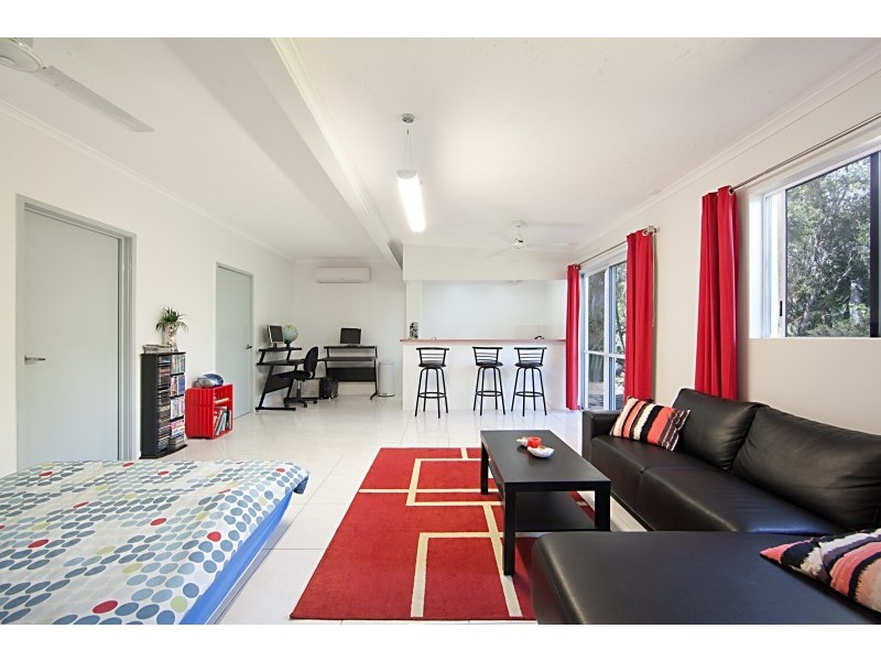 122 Mt Low Parkway, Mount Low QLD 4818