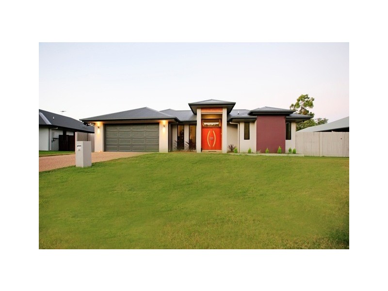 20 Fitzallan Street, Bushland Beach QLD 4818