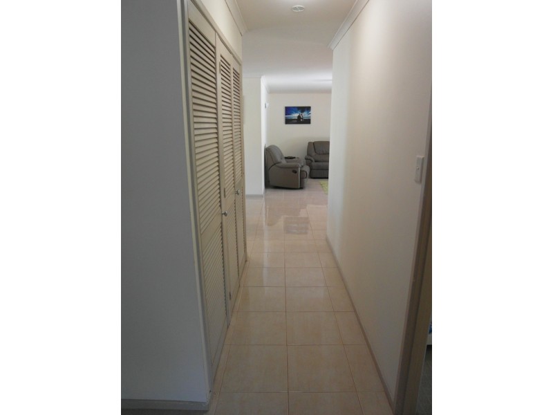 16 Carbine Court, Kelso QLD 4815