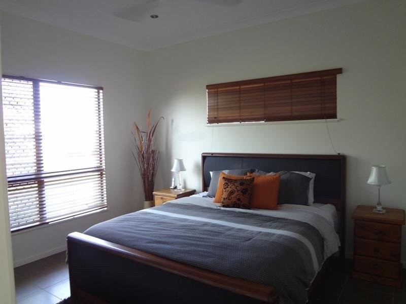 66 Shutehaven Circuit, Bushland Beach QLD 4818