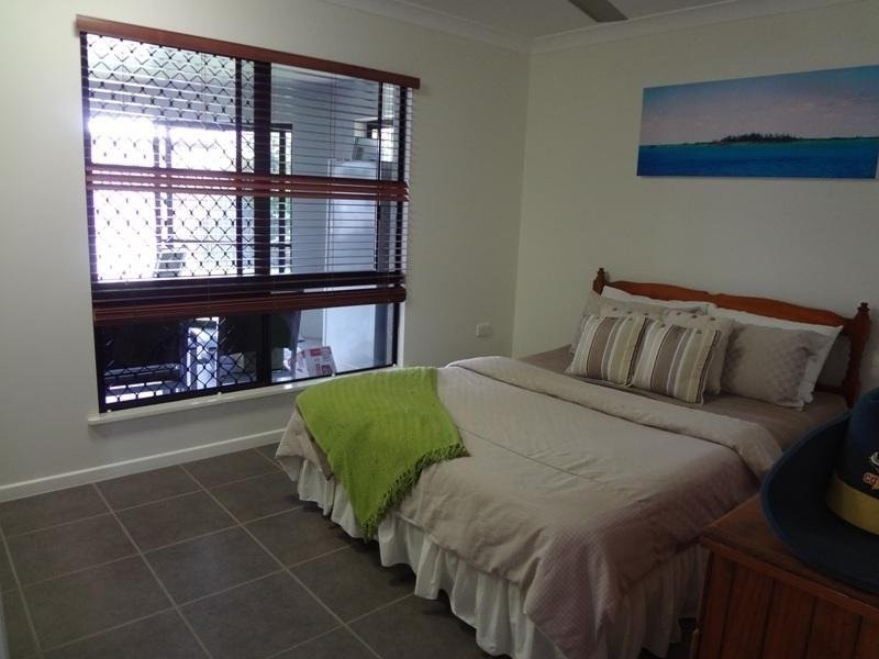 66 Shutehaven Circuit, Bushland Beach QLD 4818