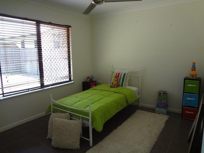 66 Shutehaven Circuit, Bushland Beach QLD 4818