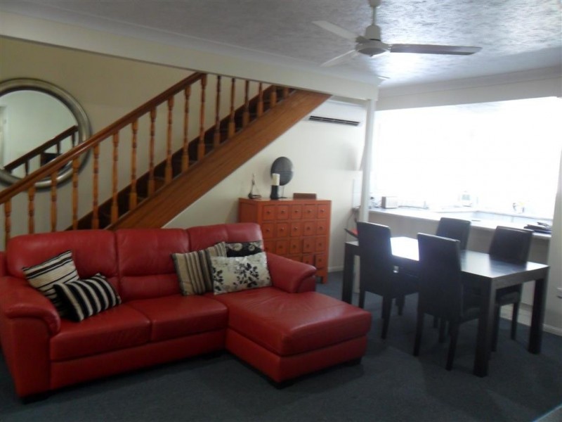 4/5 Mulligan Street, Mundingburra QLD 4812