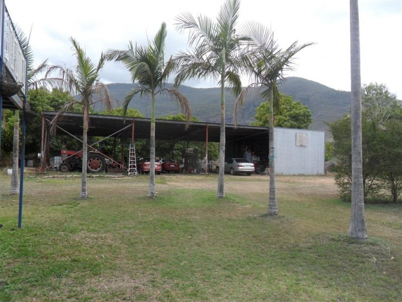 137 Clark Road, Majors Creek QLD 4816