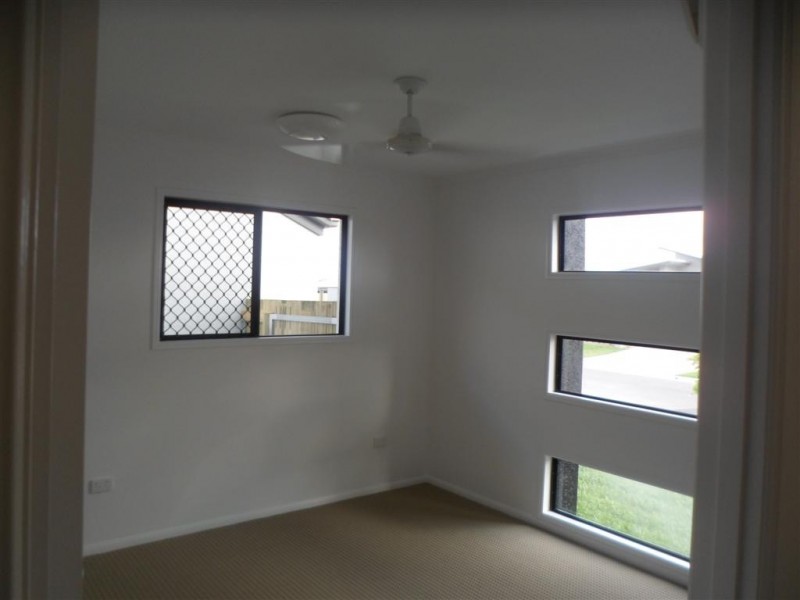 11 Tasman Cct, Burdell QLD 4818